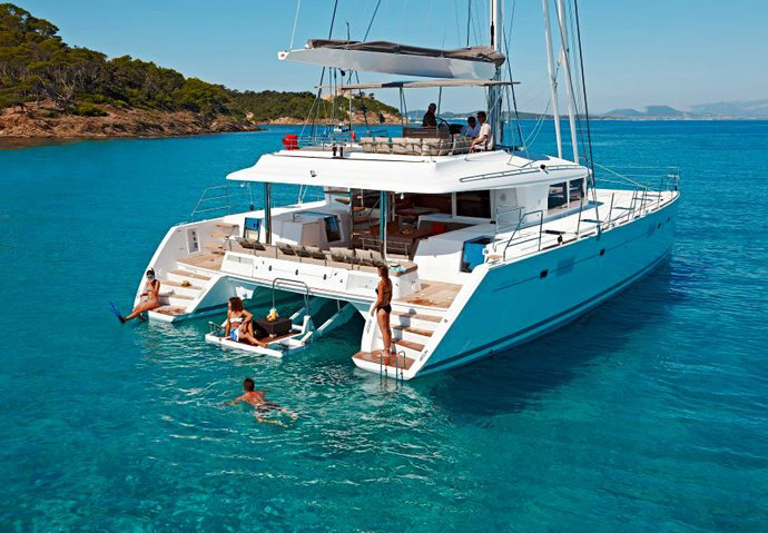 Sail A Luxury Yacht Through Seychelles