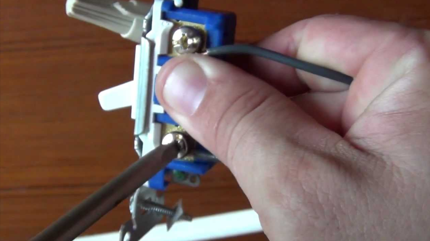 How To Connect Light Switch